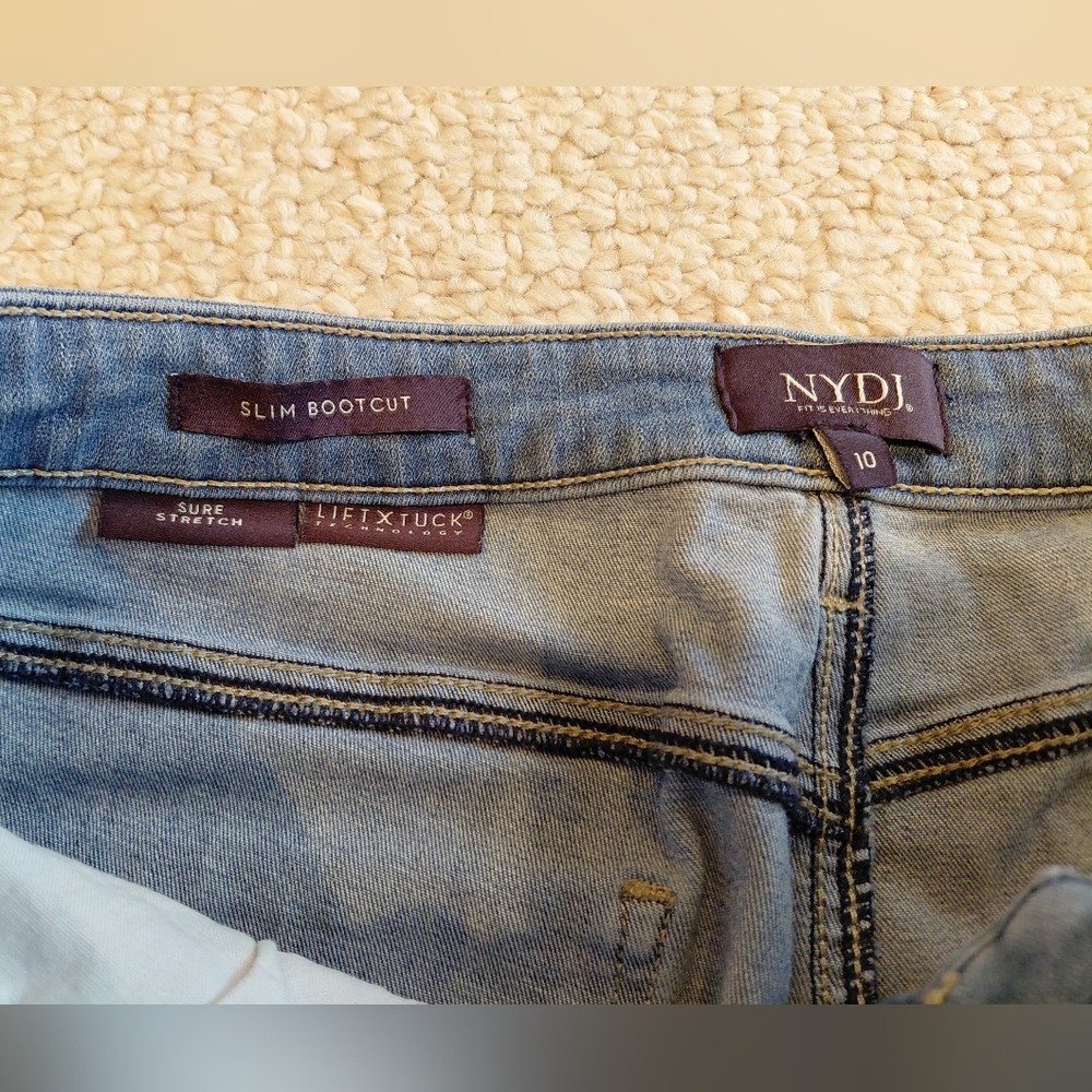 NYDJ Women's Slim Bootcut Jeans Light Blue Denim Size 10 Stretch Casual Comfy. - Picture 2 of 11